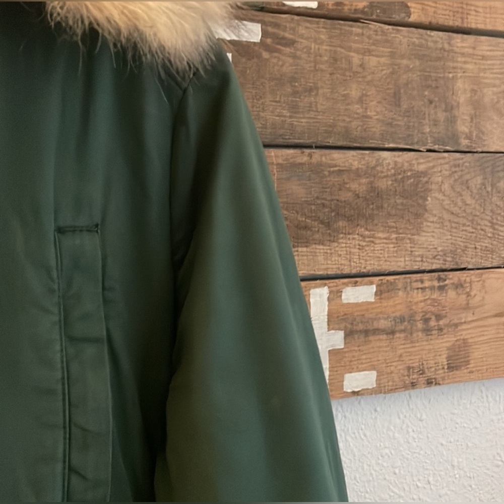 GAP Women’s Sherpa Lined Green Jacket, Removable Faux Fur Hood & Lining - Picture 8 of 8